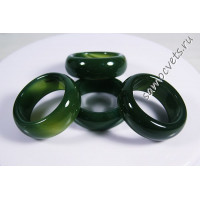 Кольцо из камня зелёного агата 8 мм