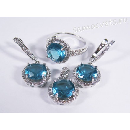 Комплект (серьги + кольцо + подвеска) голубые кристаллы (цвет аквамарин)